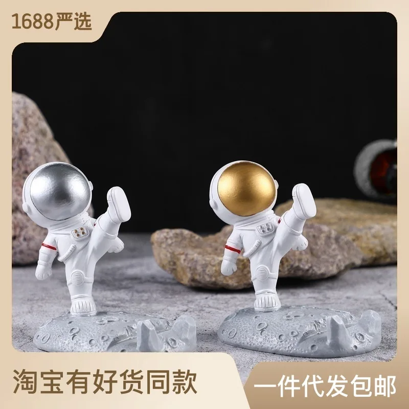 

Creative Astronaut Cell Phone Holder Small Decoration Resin Light Luxury Children's Room Gift