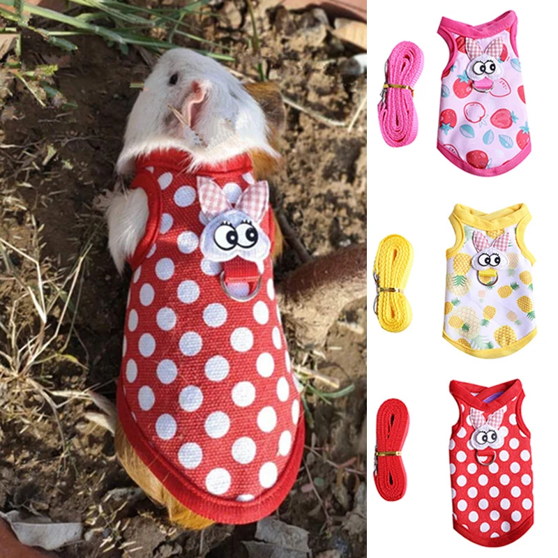 

Adjustable Polka Dot Star Strawberry Print Pet Harness Guinea Pig Hamsters Rabbit Vest Small Pet Escape-Proof Harness With Leash