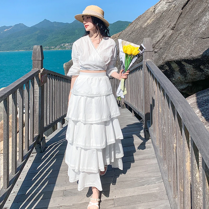 

Summer Party Women's Sexy Dress Sets Short Sleeve White Slim Fit High Waist Beach Style Vacation Tops + Cake Skirt Two Piece Set