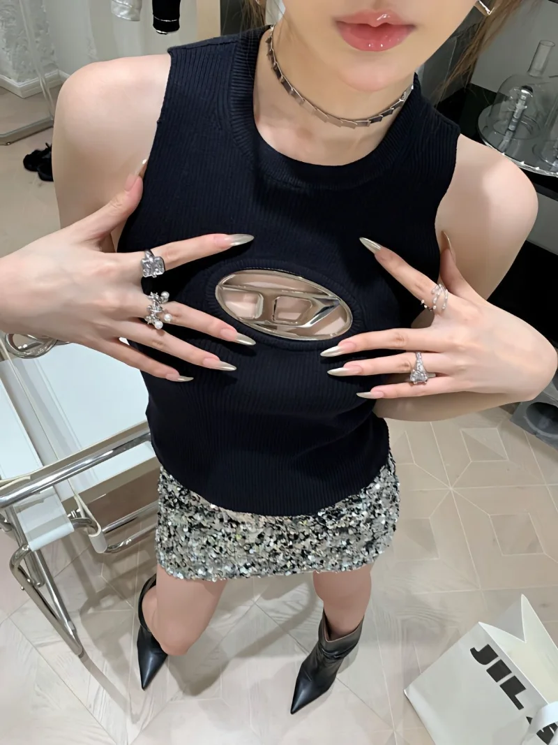 

Summer Knitted Camis Women Slim Fit Short Tops Y2k High Street Letter Metal Hollow Out Sexy Hot Vest Sleeveless Chic Tanks