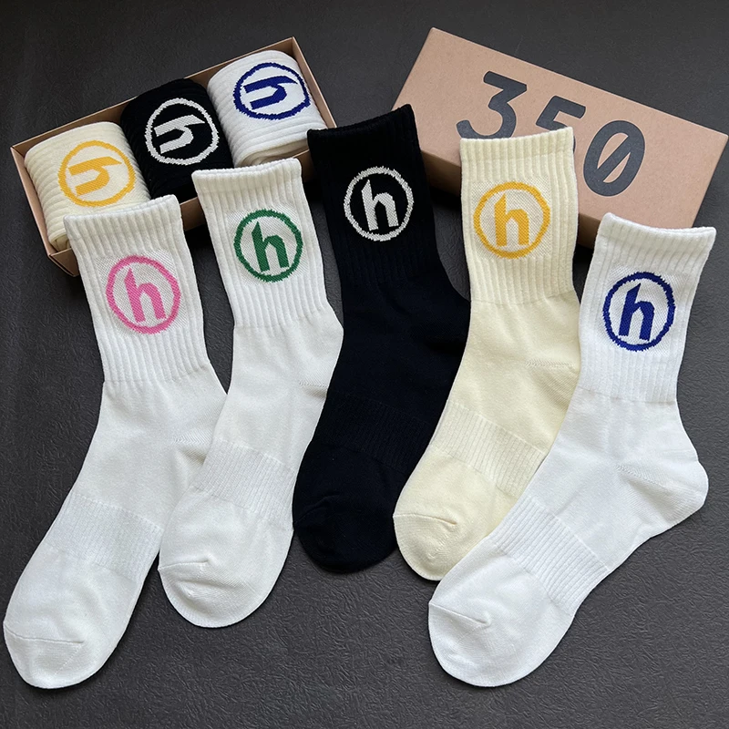 

Женские носки весна-лето верхняя одежда для скейтборда уличные круглые носки с буквами H модные хлопковые белые спортивные черные белые носки