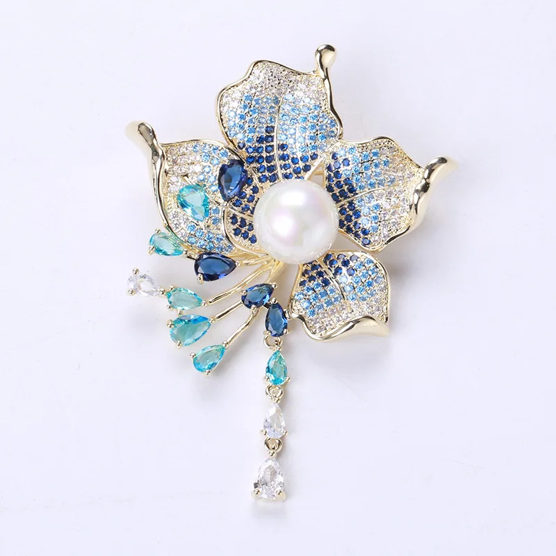 

Luxury Brooches Womens Brand Blue Big Flower Pearl Zircon Brooch Pins Ladies Designer Elegant Clothing Suit Banquet Fine Jewelry