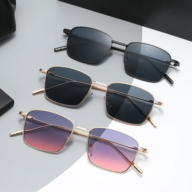 

2022 New Fashion Metal Square Small Frame Color Gradient Sunglasses