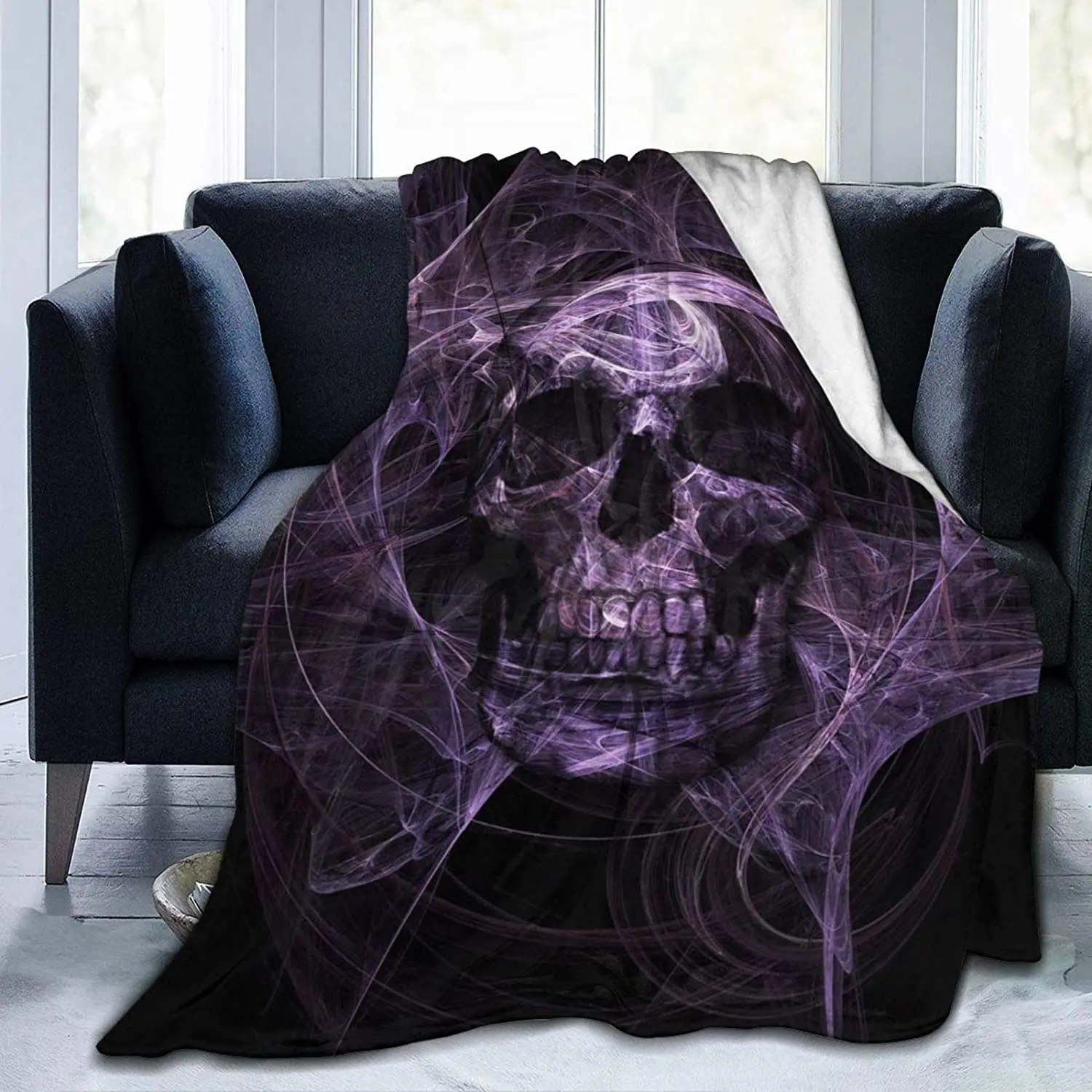 

Abstract Mystic Purple Skull Throw Blanket for Couch Cozy Flannel Bed Blanket Soft Lightweight Warm Decorative Blanket