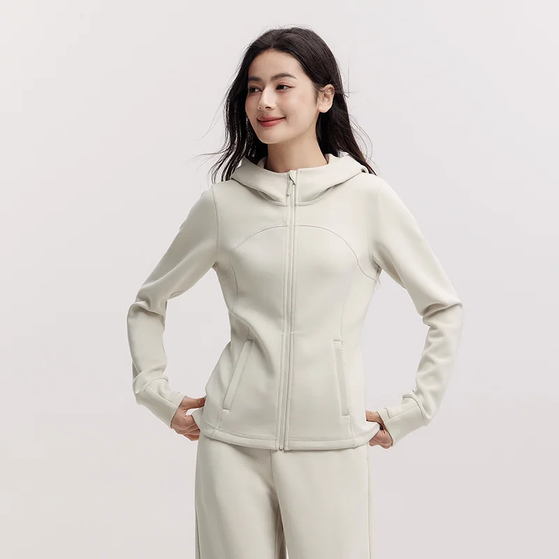 Фото Semir SlimFit куртка мягкая текстура женская весенняя повседневная модная комфортная спортивная стильная универсальная трендовая уютная новинка 2025 №4