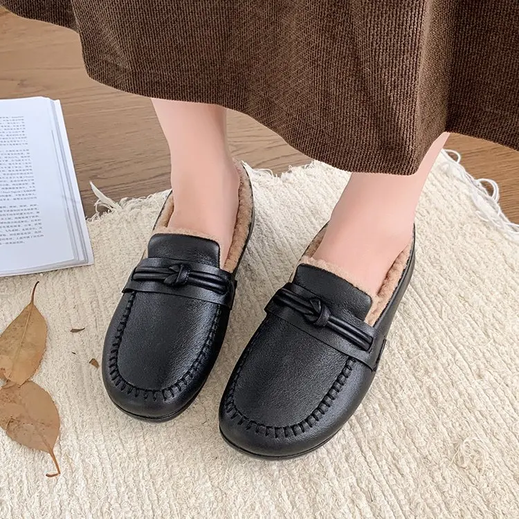 Женские туфли из ПУ кожи на плоской подошве без застежки