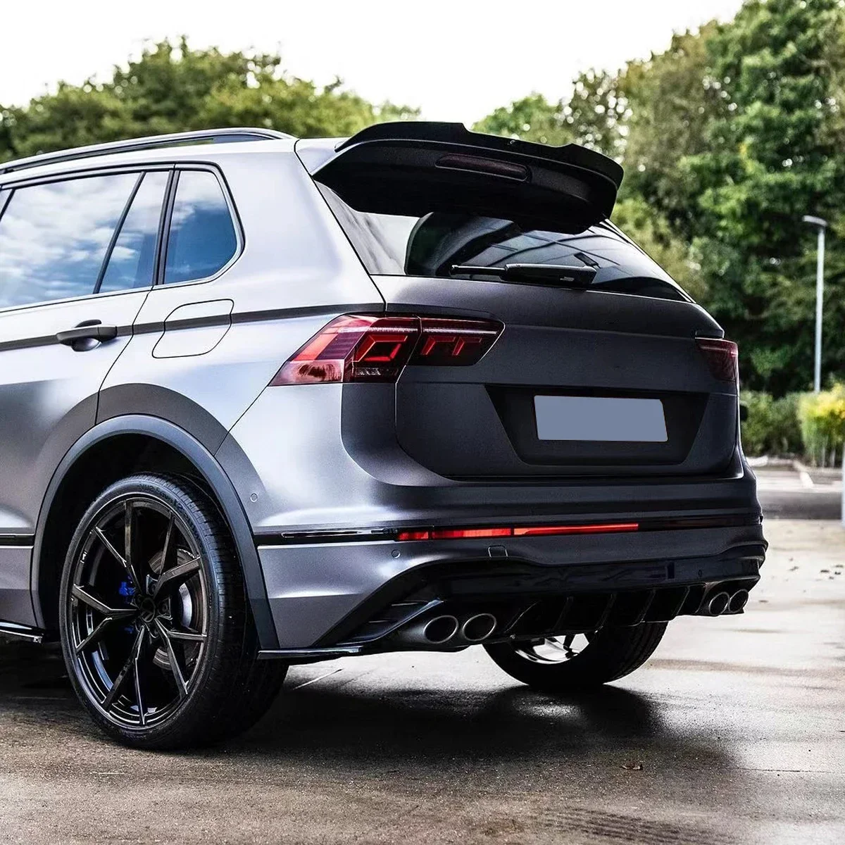 Фото Автомобильный задний бампер, спойлер, сплиттер Rline для Volkswagen Tiguan 2017 2018 2019 2020 2021 2022 2023 2024, автоаксессуары, тюнинг №2