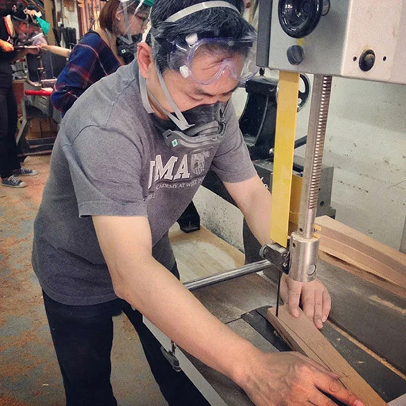 Рисунок 3 - Ленточная пила для тонкого плотника