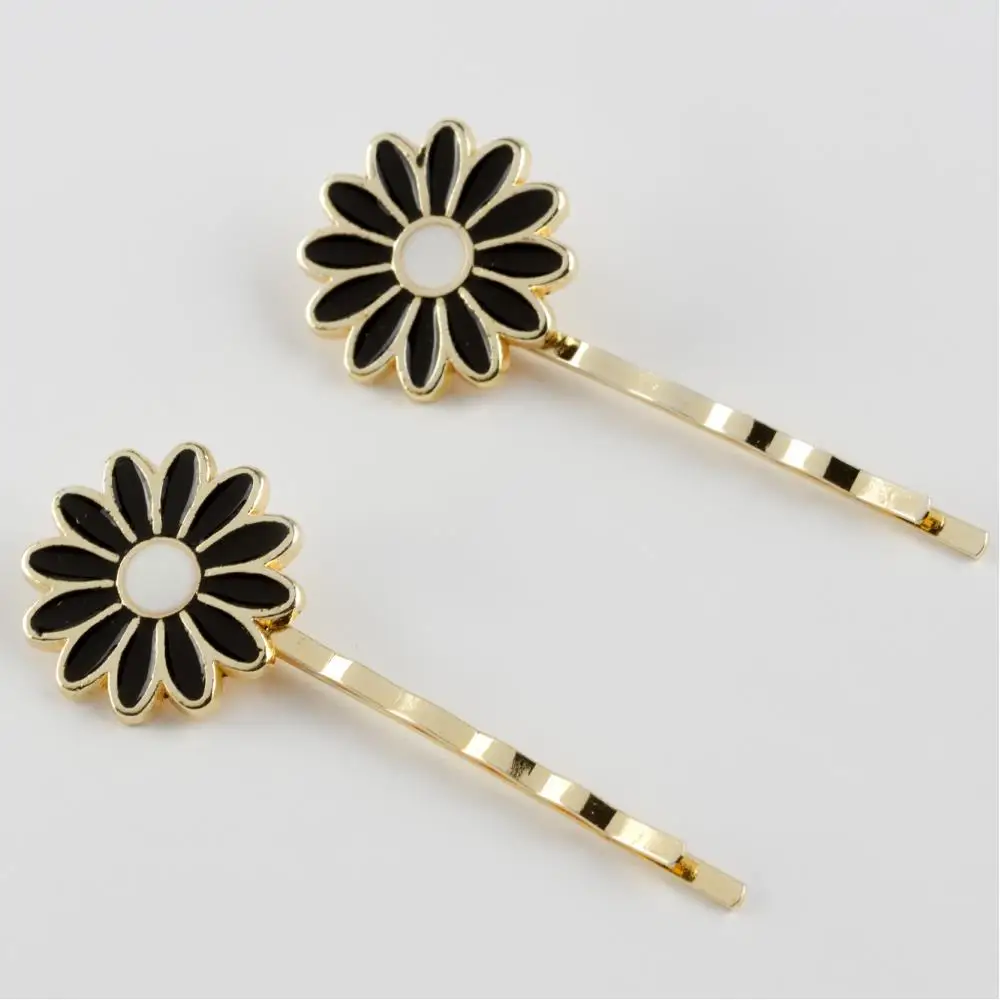 

2 PCs Daisy Figured Wire Buckle