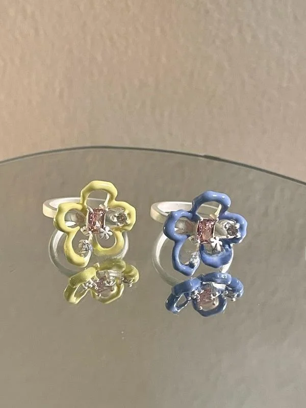 Сладкое кольцо с преувеличенным цветком циркон капающее масло дизайн для