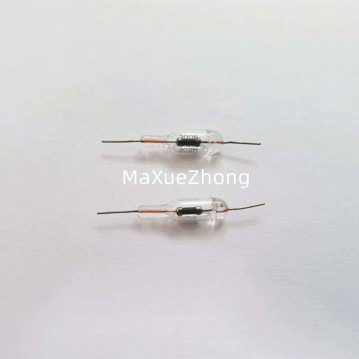 

Оригинальный новый 100% стекло Газоразрядная предохранитель труба DSA-302M DSA-302MA