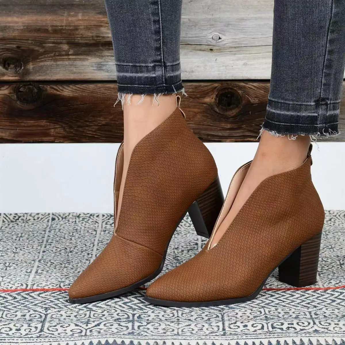 

2022Women Ankle Boots Ladies Shoes Platform Thick High Heel PU Leather Slip on Retro Female Boots Women Fashion Winter Plus Size