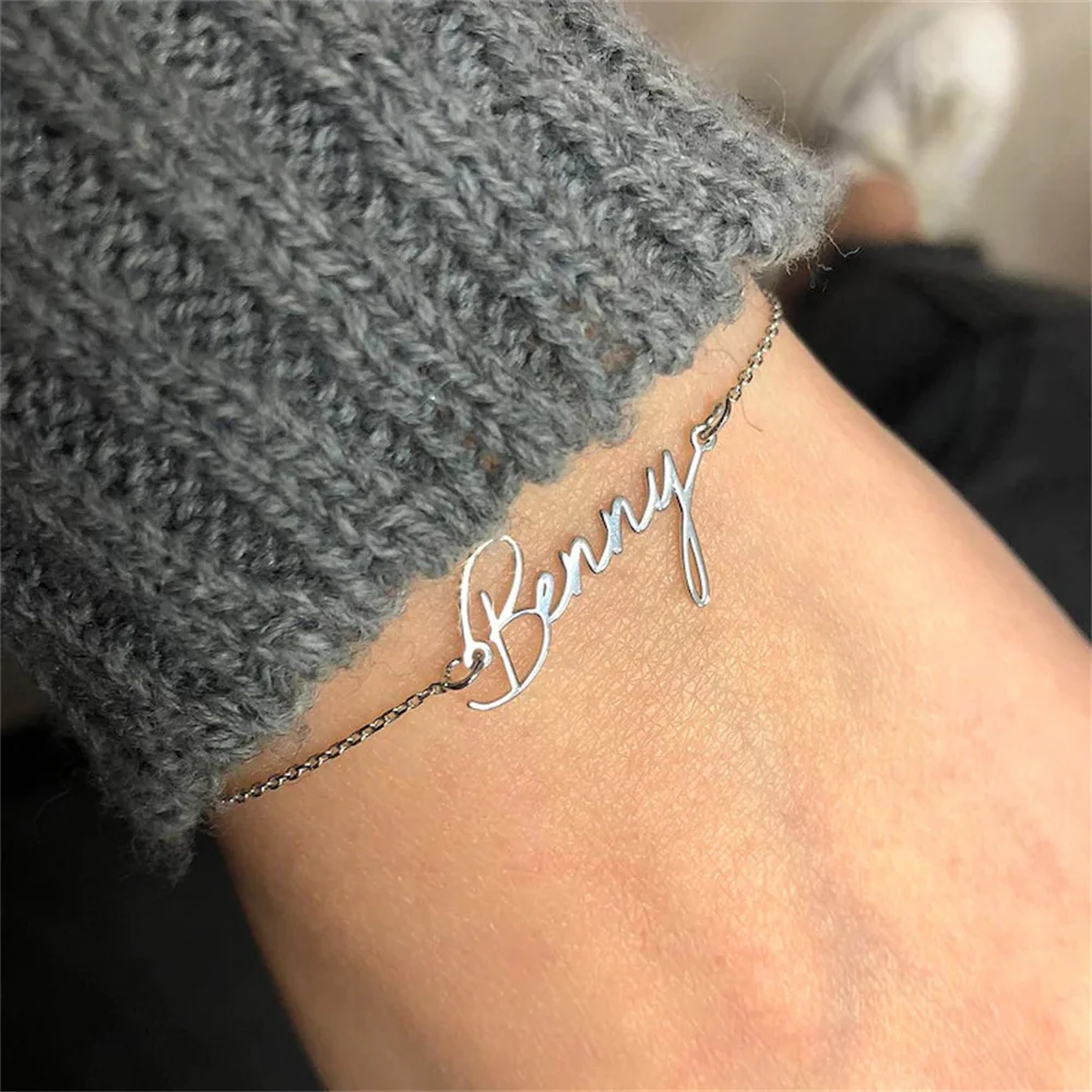 

Customized Name Stainless Steel Bracelet for Women English Cable Chain Personality Fashion Gold Bracelet Jewelry Give Mom Gift