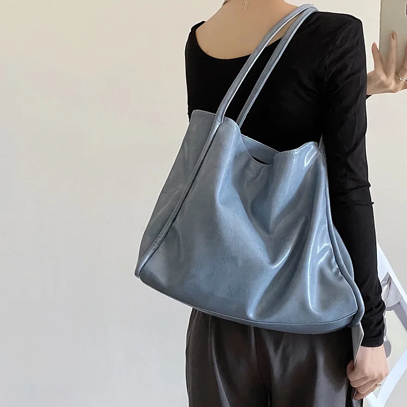 

Fashion Design Women Shoulder Bags Vintage Patent Leather Ladies Underarm Bag Retro Solid Color Female Girls Half Moon Handbags