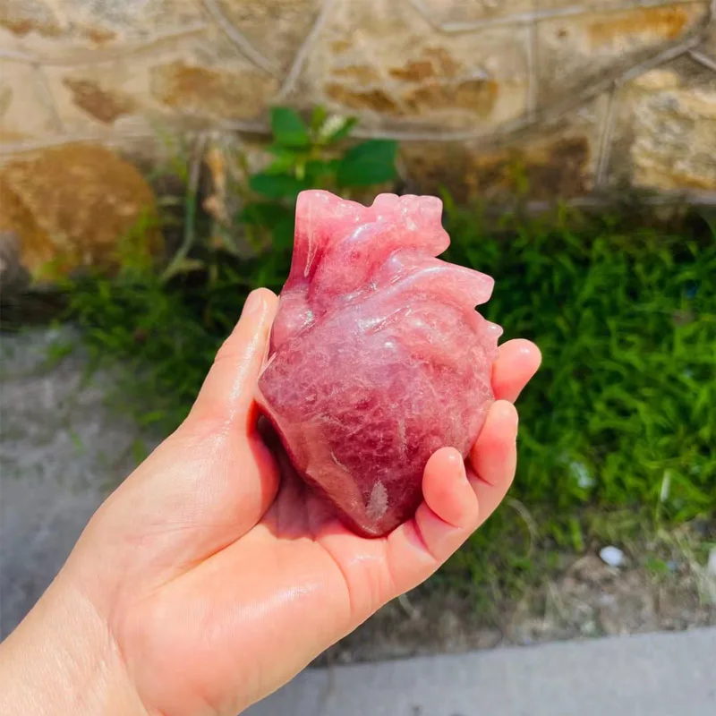 

Анатомическая статуя сердца из клубничного кварца