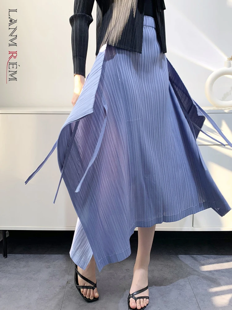 

LANMREM Causal Solid Pleated Belt Skirt For Women High Elastic Waist Loose Skirts Fashion Female Clothes 2023 Summer New 2YA914