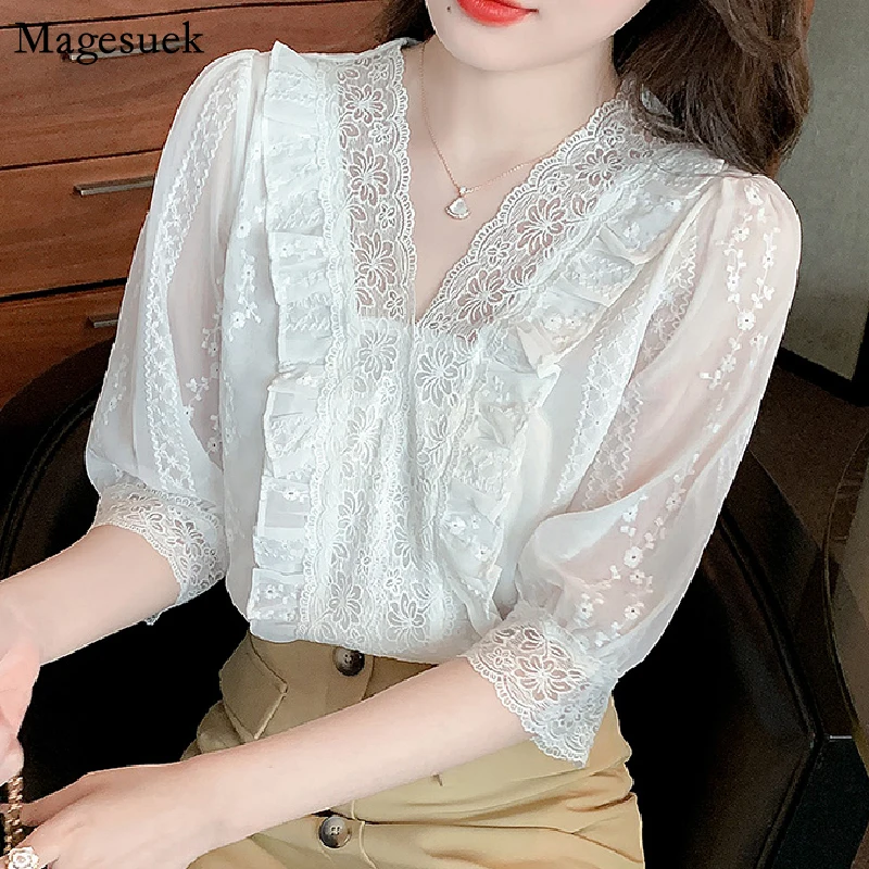 

Lace White Blouse Women Summer Fashion Embroidery Flower V-neck Women Shirt Casual Tops Cotton Half Sleeve Ruffle Blouses 20055