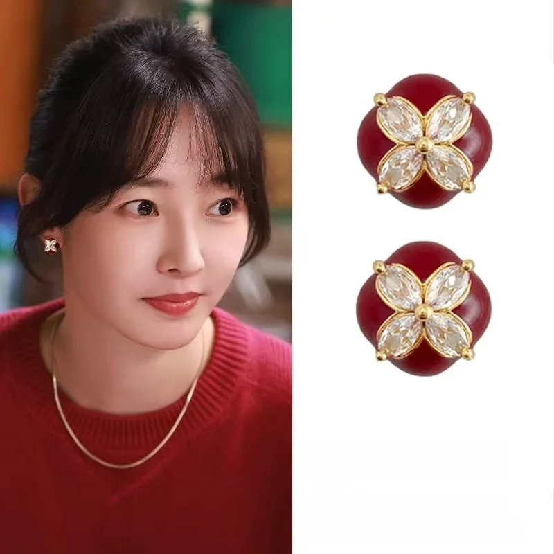 Серьги-гвоздики Good Reunion White Baihe Forward Same Sle женские серьги-гвоздики с клевером и