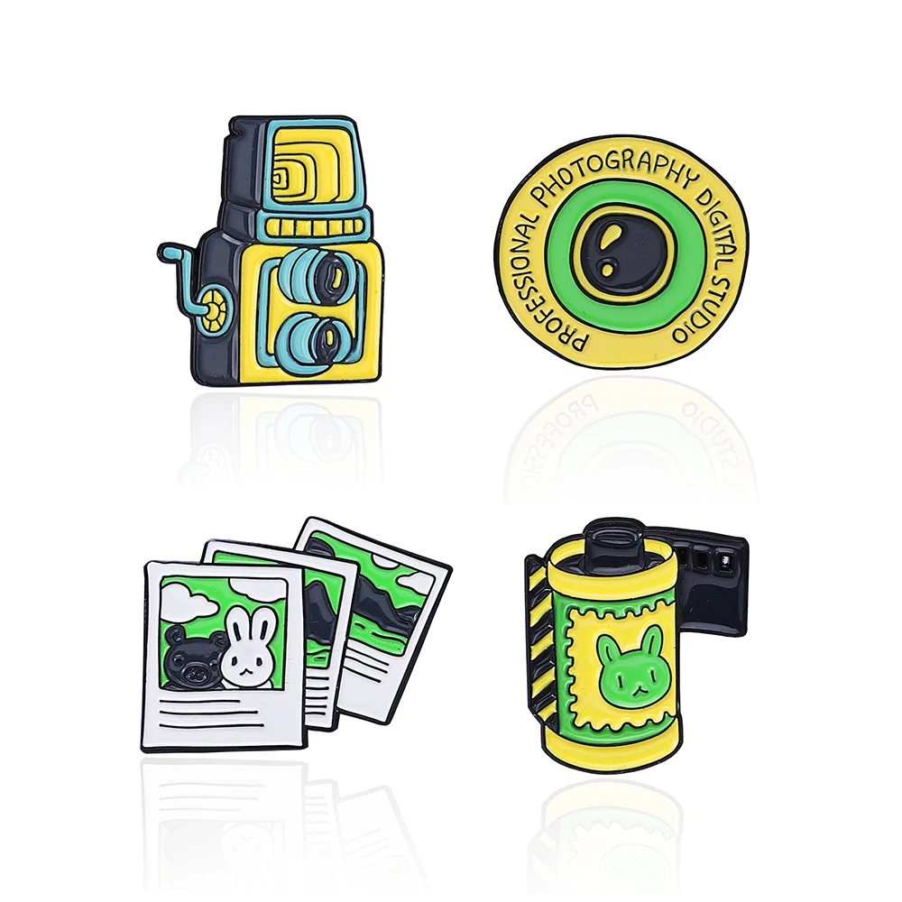 

Professional Photography Enamel Pins Green Camera Film Rabbit Picture Brooch Lapel Badges Jewelry Gift for Friends