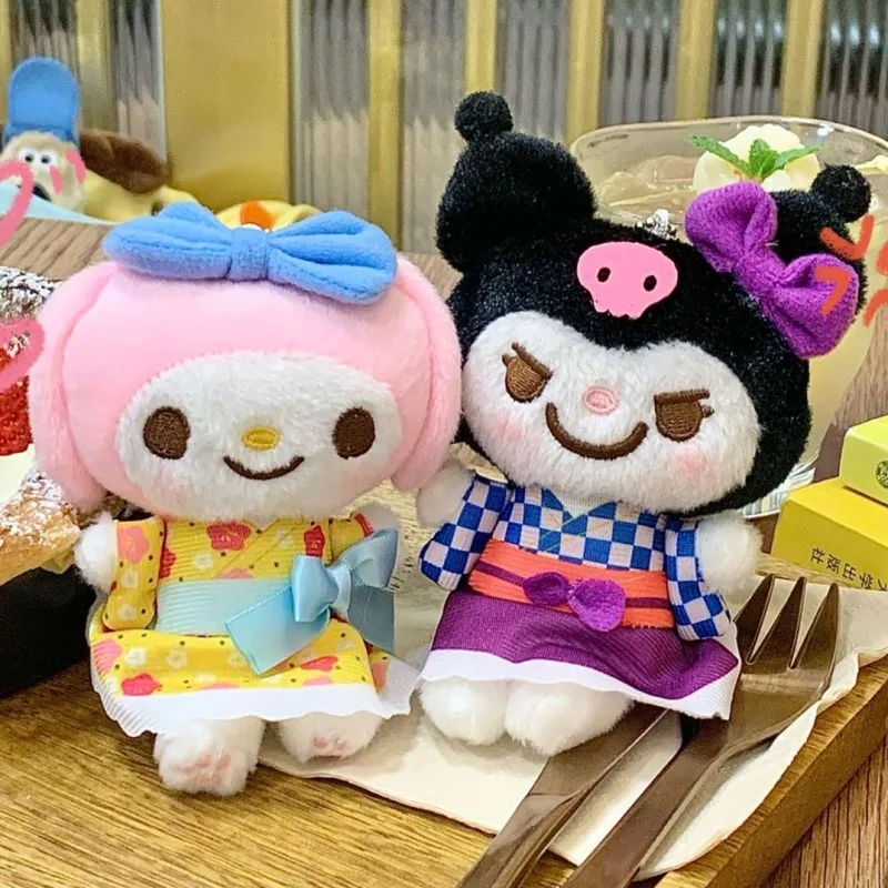 

Женское кимоно с надписью «My Melody»
