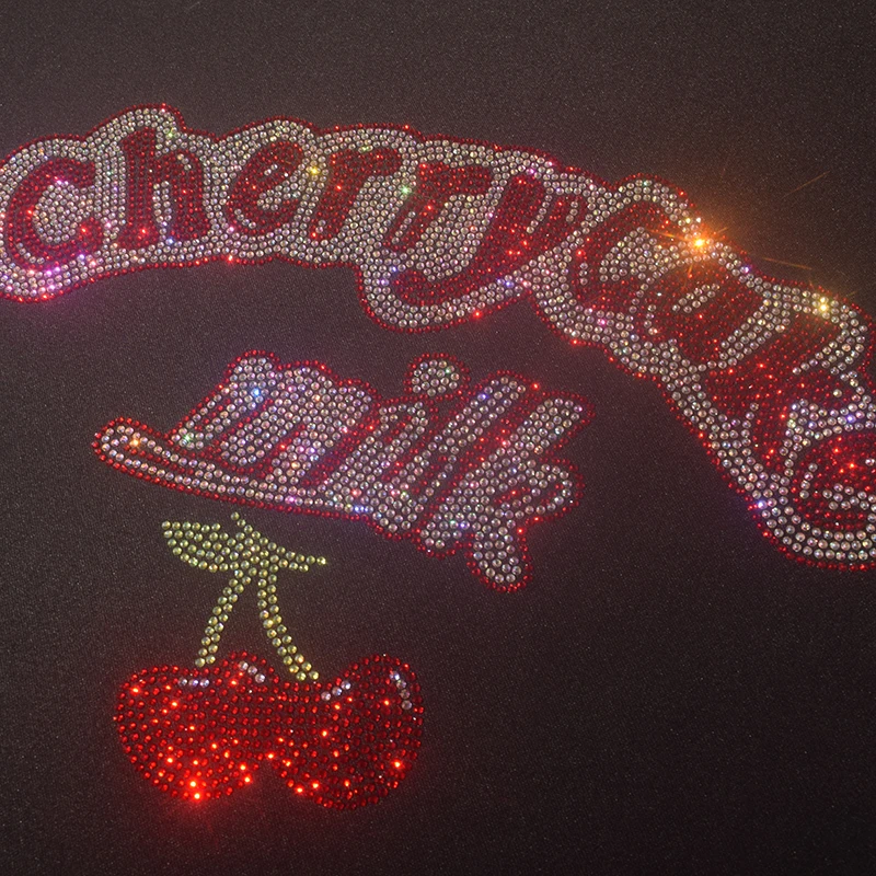 Высококачественные узоры сверления утюгом на футболке джинсовые аксессуары для