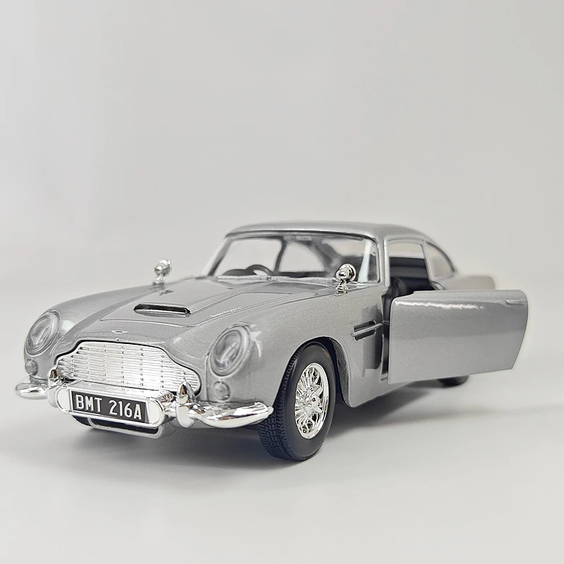 Модель автомобиля Aston Martin DB5 Джеймса Бонда 007 в масштабе 1:24, коллекционная, из сплава, с открывающимися дверями. (art.: 3920db33b0447) - 3920db33b0447