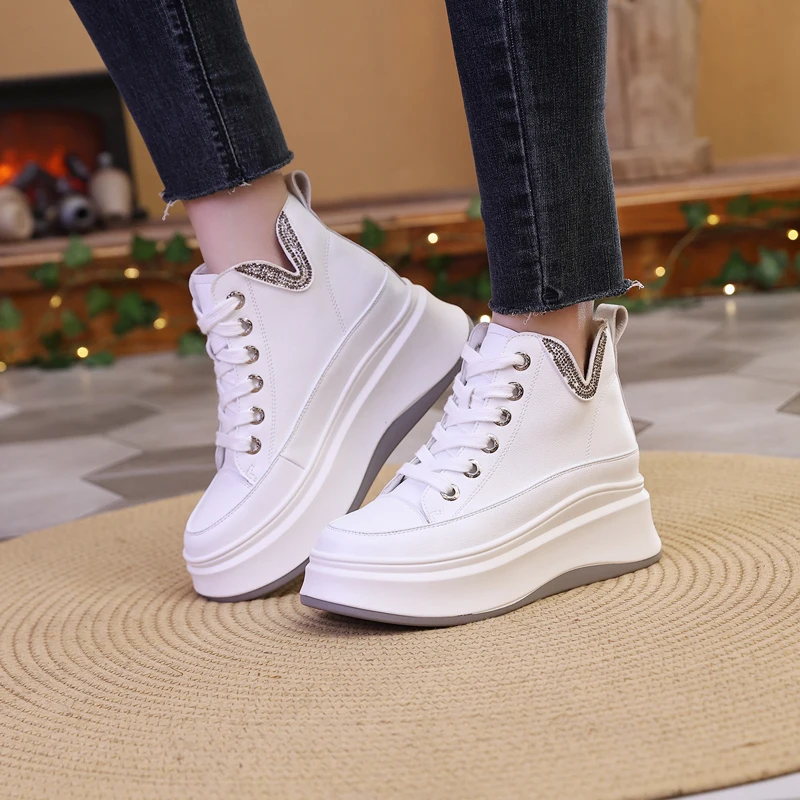 Женские кожаные ботильоны на платформе 9 см со скрытым каблуком