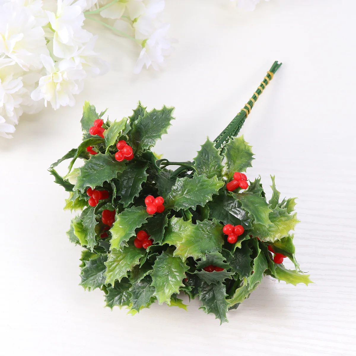 

Artificial Christmas Berry Leaves Flowers Holly Flower Fake Red Berries Stems Bouquet Pine Bush Stem Branches Picks Forfaux