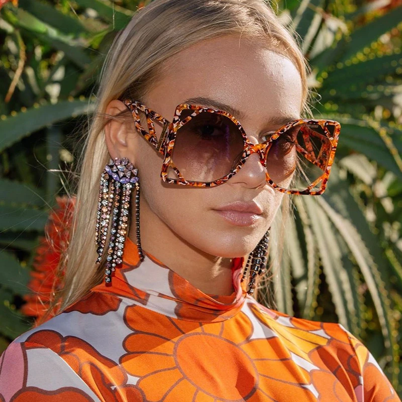 

Солнцезащитные очки «кошачий глаз», в крупной оправе