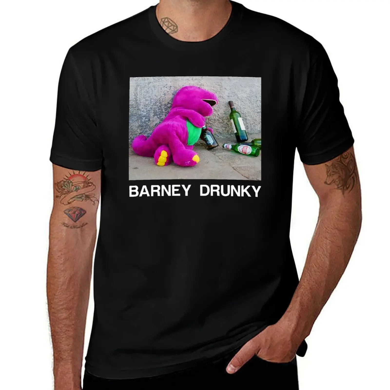 Фото Футболка Barney Drunky, легкая базовая рубашка с короткими рукавами №1