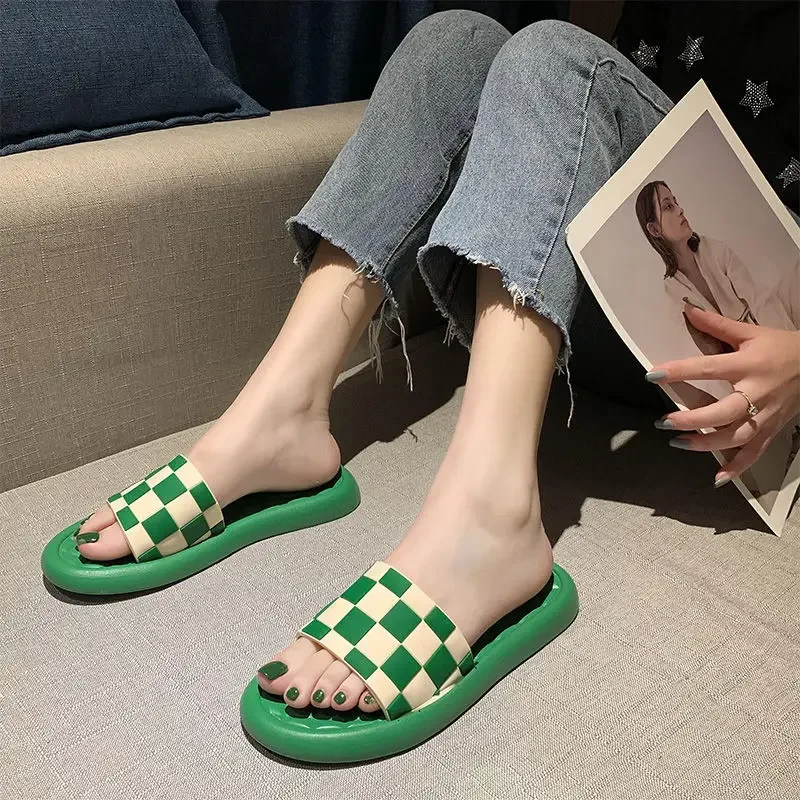 Женские тапочки пластиковые шлепанцы противоскользящие белые туфли для женщин