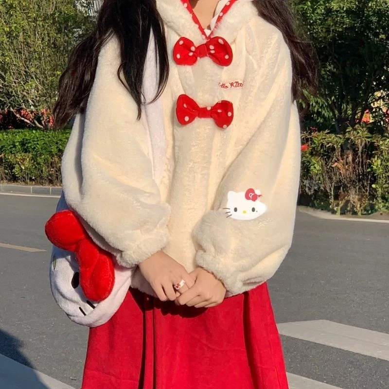 

Женский зимний пушистый топ TAKARA TOMY, новинка 2022, с рисунком Hello Kitty, простая утепленная теплая куртка с капюшоном для студентов
