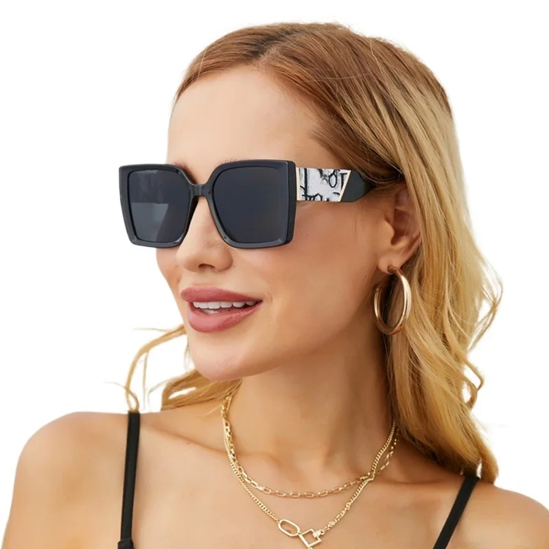

Retro oversized square gradient lens sunglasses ladies fashion big frame glasses men outdoor Oculos UV400