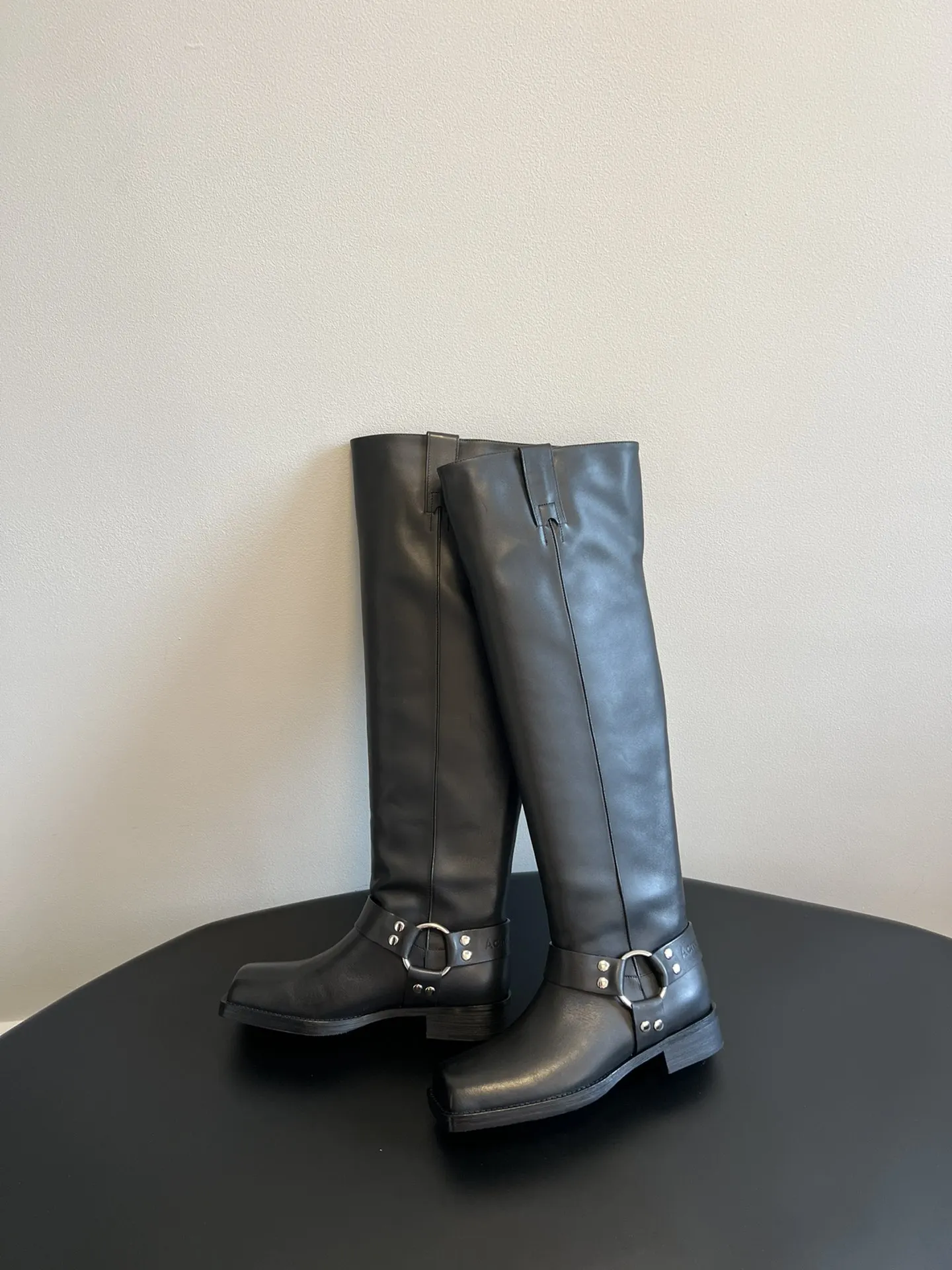 

Genuine Cow Leather Women's Boots Rider Boot Motorcycle Style Cool Minimalist Style Luxury Designer Heel Ankle Boots Women Shoes