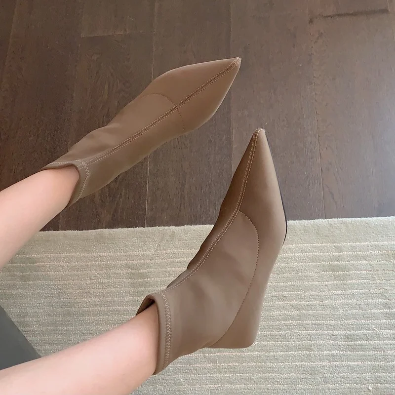 2022 New Fashion Women's Boots Pointed Yarn Elastic Botas De Mujer Sole Heel Boots Women Socks Boots Autumn Woman Shoes