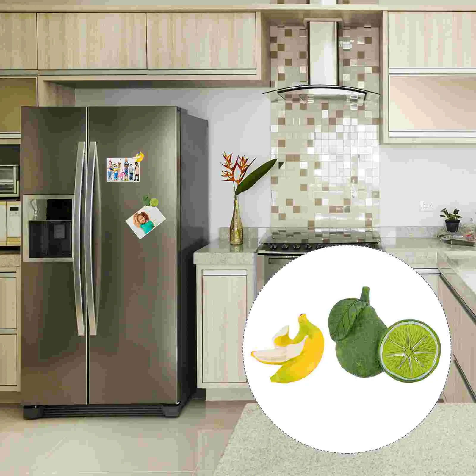 

2pcs Fruit Practical Fridge Ornament Refrigerator Magnets Fridge Magnets Magnetic Sticker Magnetic Fridge Sticker