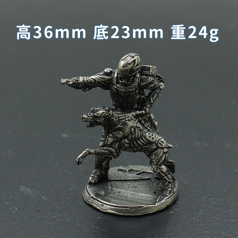 

Металлические фигурки воинов