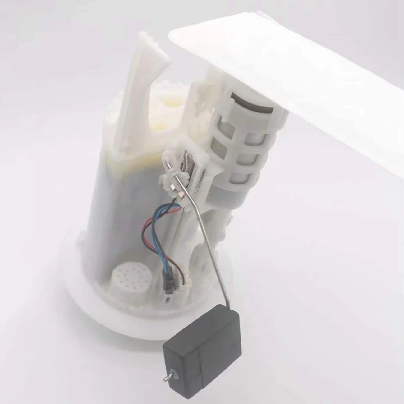 Электрический топливный насос в сборе фильтр подходит для Vios 2014 77020-0D180