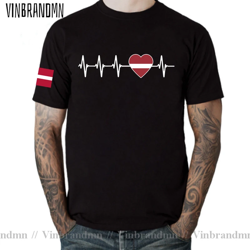 Мужская футболка Latvian Heartbeat I Love Латвии с флагом страны Heart Family Футболки Nation Footballer