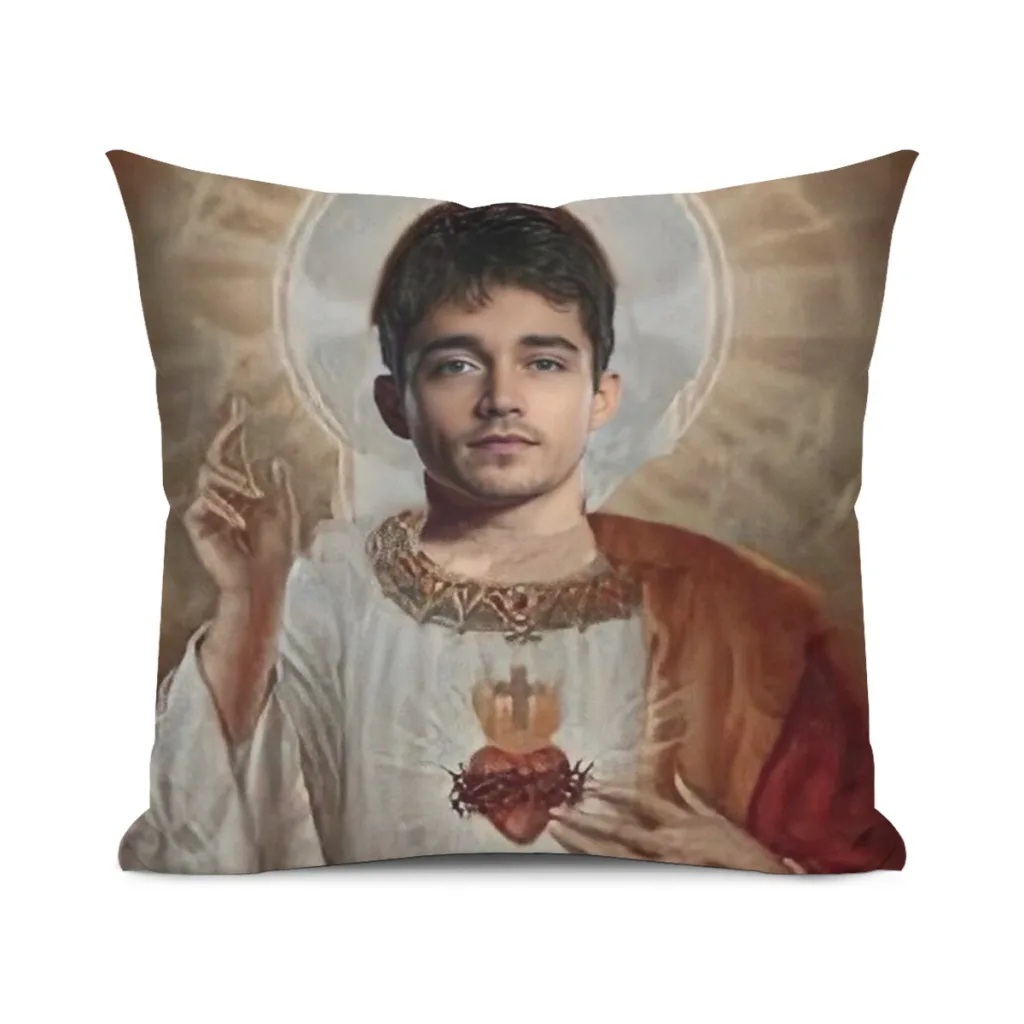 Толстая подушка из полиэстера