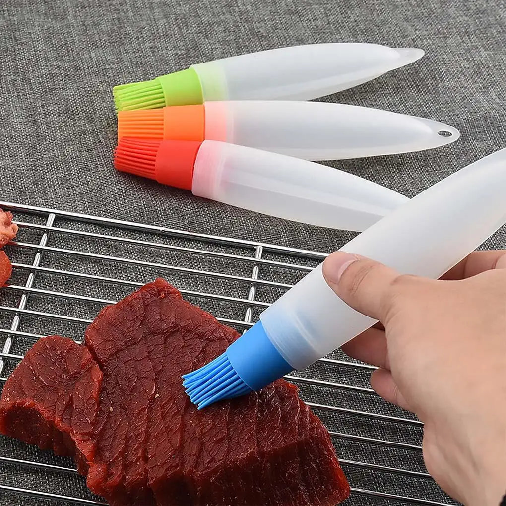 

Silicone Baking Brush with Oil Bottle Kitchen Heat Resistant Basting Tool Multifunctional Portable BBQ Brush