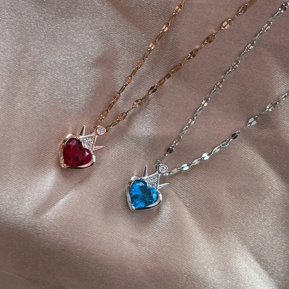 Ожерелье с подвеской в виде фильма Наследники Evie Fairest красное синее кристаллами