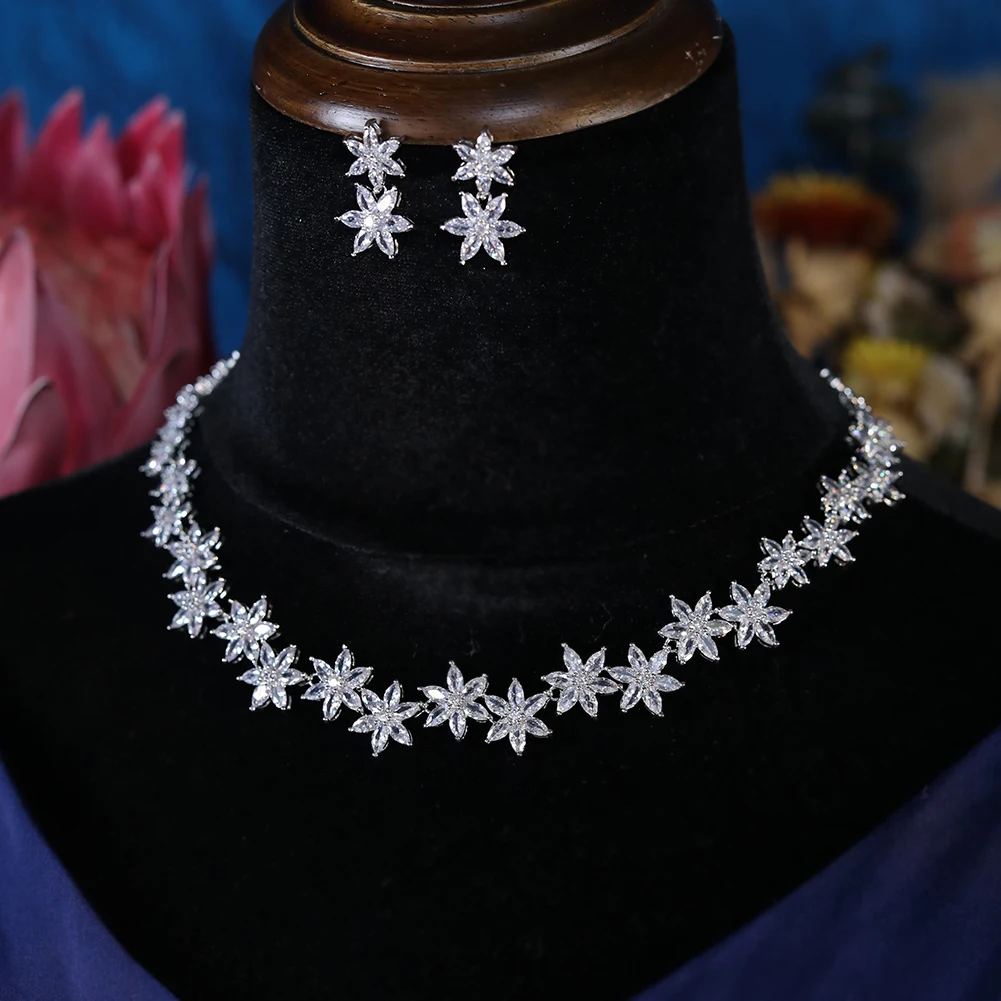 Женский Свадебный комплект из колье и серёг с фианитом