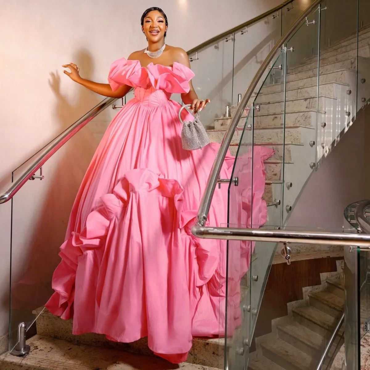 

Ball Gown Prom Dresses For African Women Strapless Ruffles Long Evening Gowns Young Girls Graduation Dreess