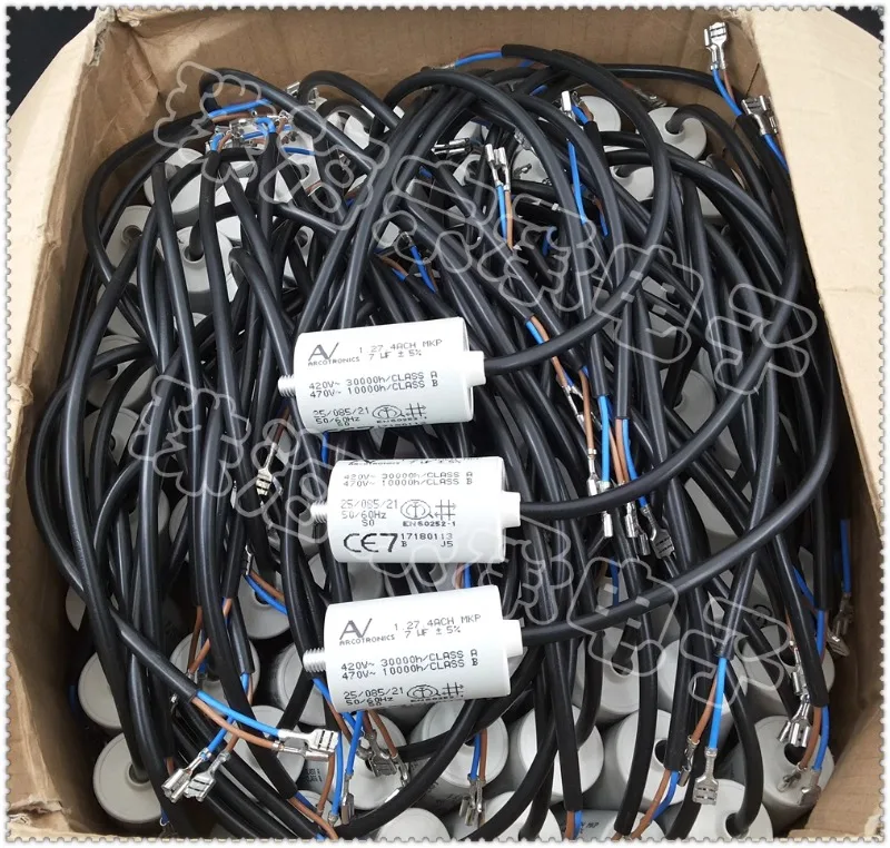 Пусковой конденсатор двигателя ARCOTRONICS/AV 1.27.4ACH MKP 7uF