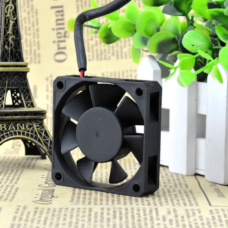 

ADDA XIEXI 6015 12V 0.11A 6CM CHASSIS COOLING FAN AD0612MS-D70GL