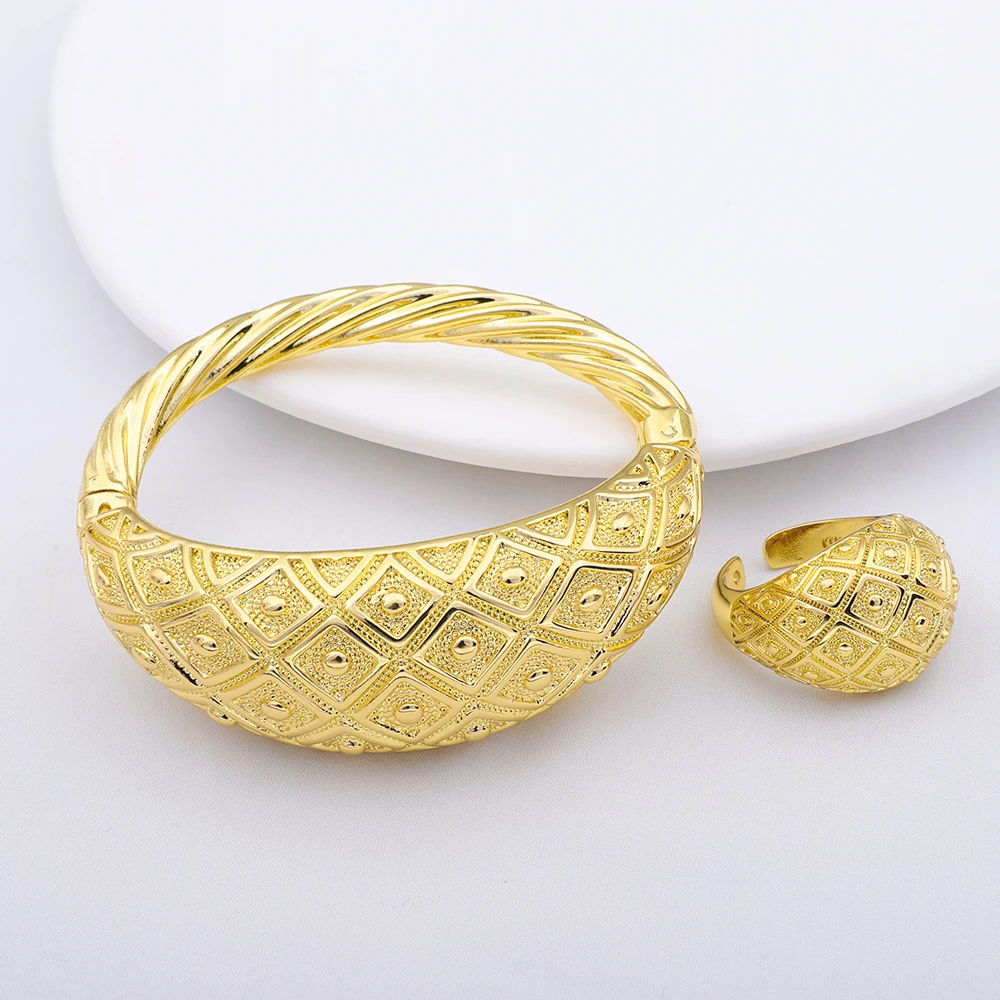 

Dubai Gold Color Jewelry Set For Women African Fashion Bracelet Ring Jewelry Bangele Bracelets For Girls Wedding Party
