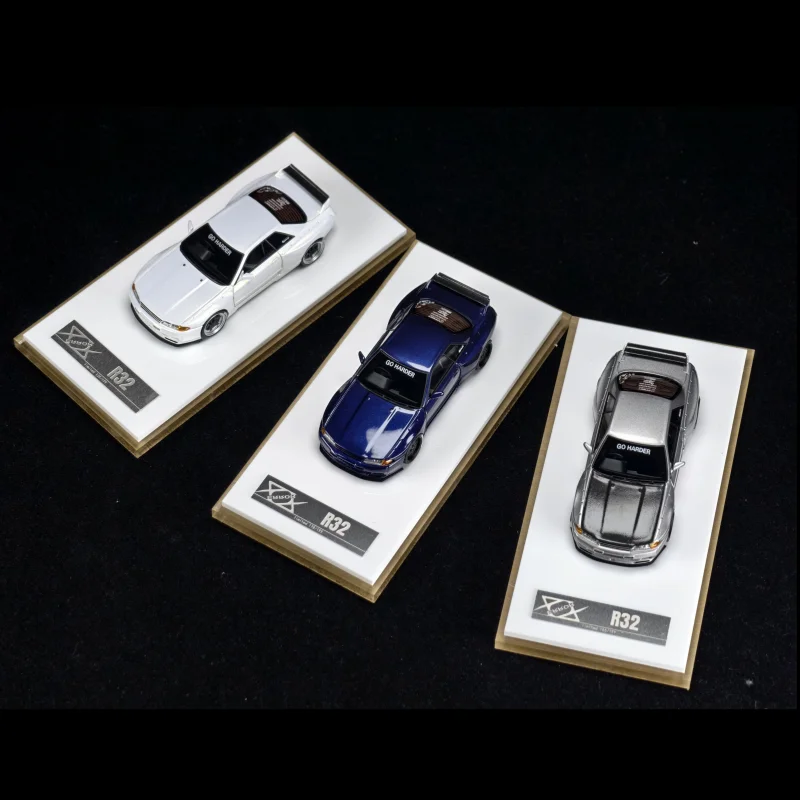 Фото Миниатюрная модель автомобиля Rocket Rabbit Modified R32 из смолы, масштаб 1:64, коллекционный предмет декора, в наличии. №3