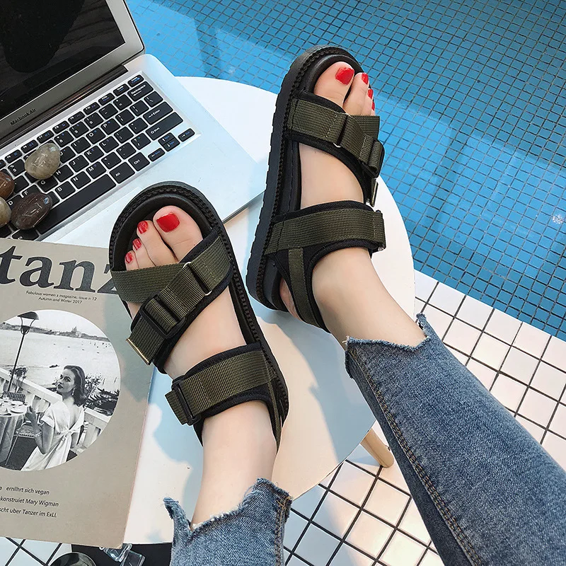 Thick-soled Outdoor Magic Buckle Sandals 2022 Summer New Student Open-toed Casual Women's Shoes All-match Beach Shoes Wholesale