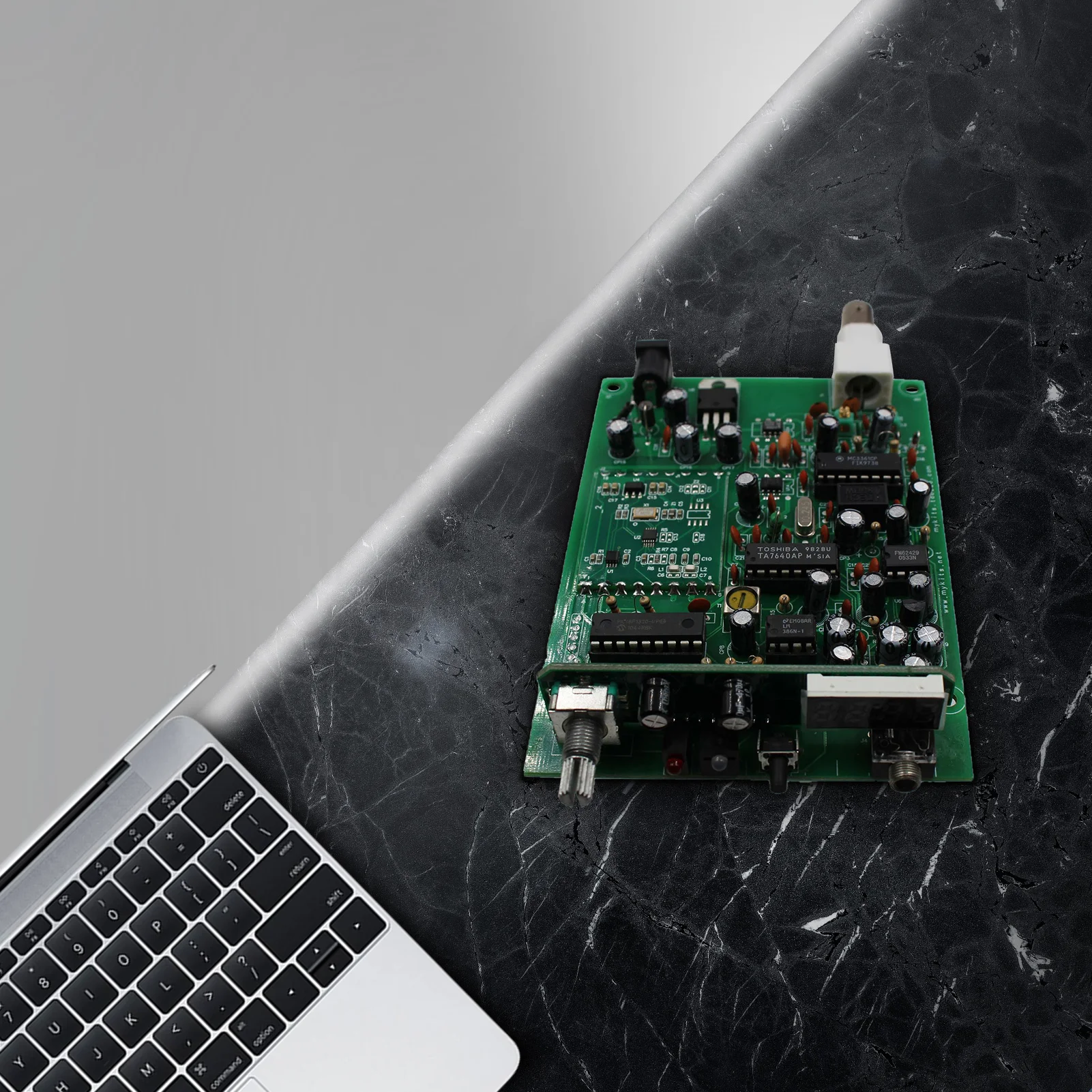 Комплект приемника R80 12 В Высокочувствительный плавный авиационный радиоаппарат